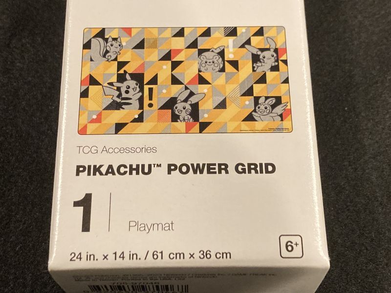 ピカチュウ　海外プレイマット　PIKACHU  power GRAID